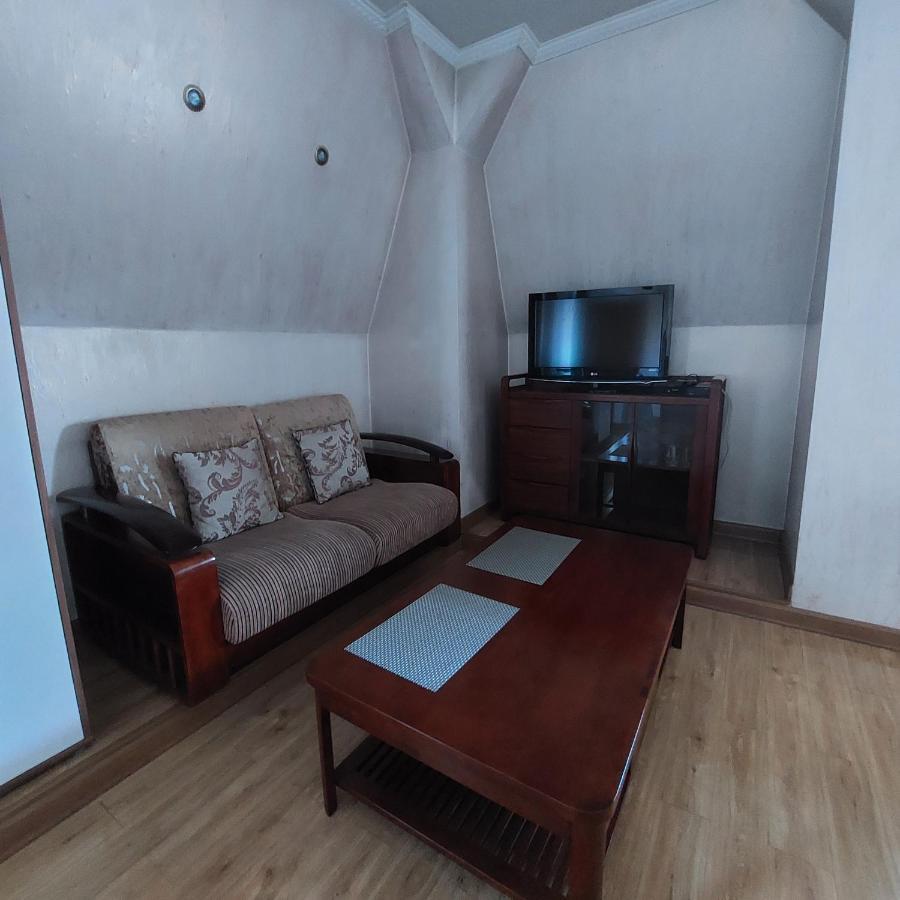 Little Shangri-La Almaty Luaran gambar